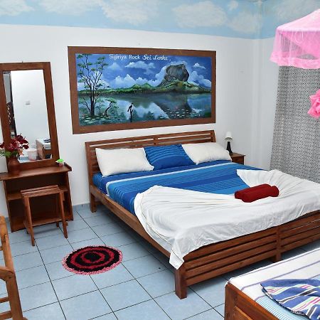 Hotel Happy Tuna Hikkaduwa Exterior foto
