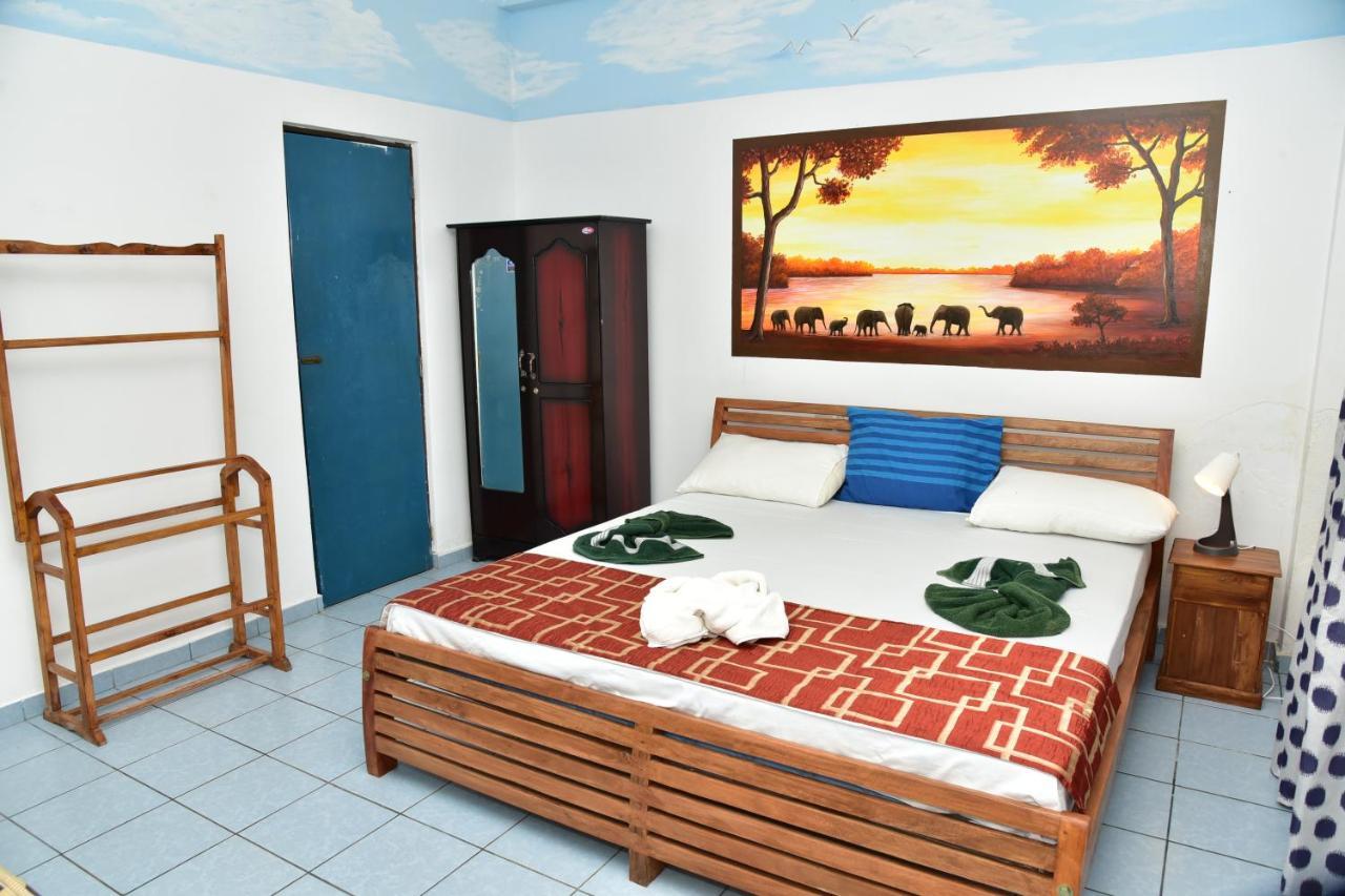 Hotel Happy Tuna Hikkaduwa Exterior foto