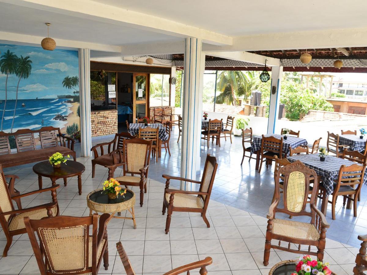 Hotel Happy Tuna Hikkaduwa Exterior foto