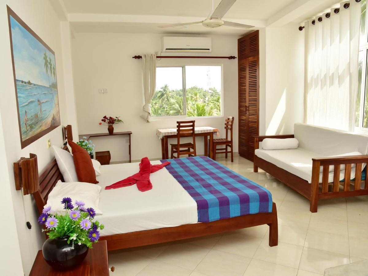 Hotel Happy Tuna Hikkaduwa Exterior foto