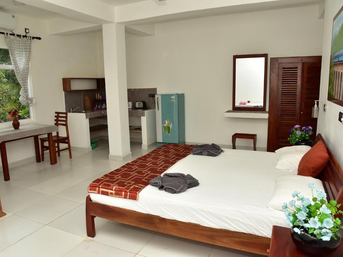 Hotel Happy Tuna Hikkaduwa Exterior foto